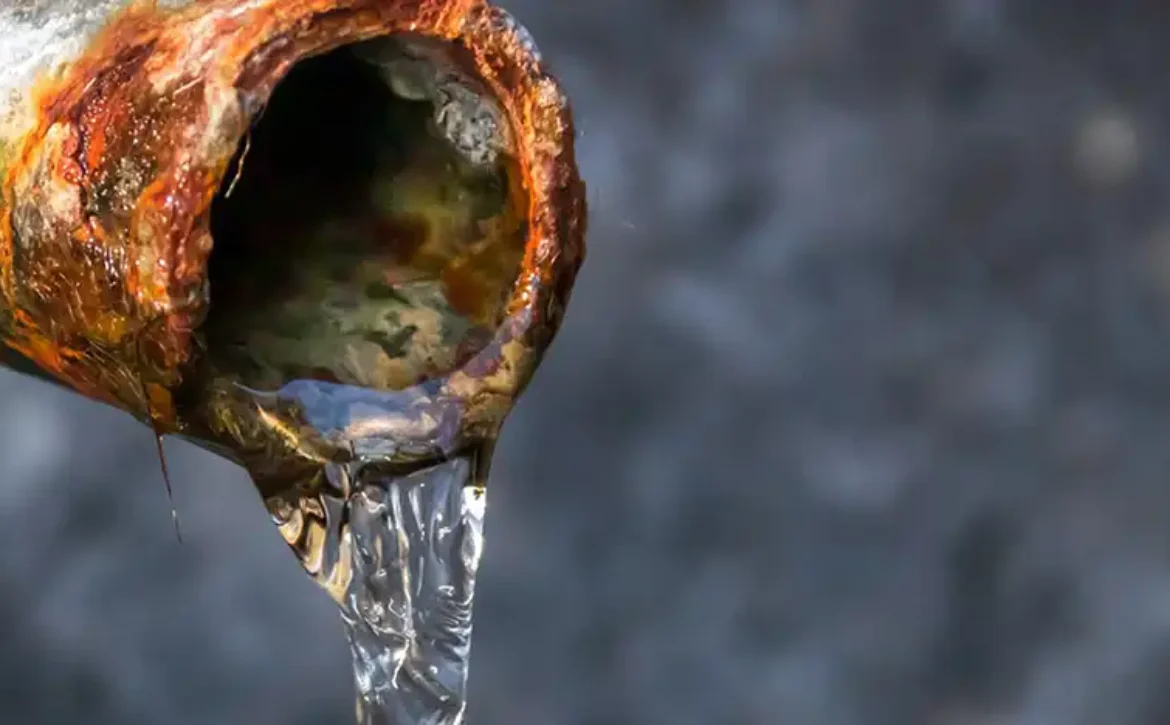 Water pipe with lead corrosion